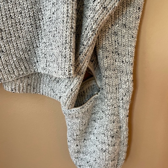 LF turtleneck sweater zipper sleeves - Picture 4 of 6